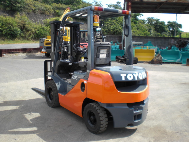 02-8FD25 05.JPG